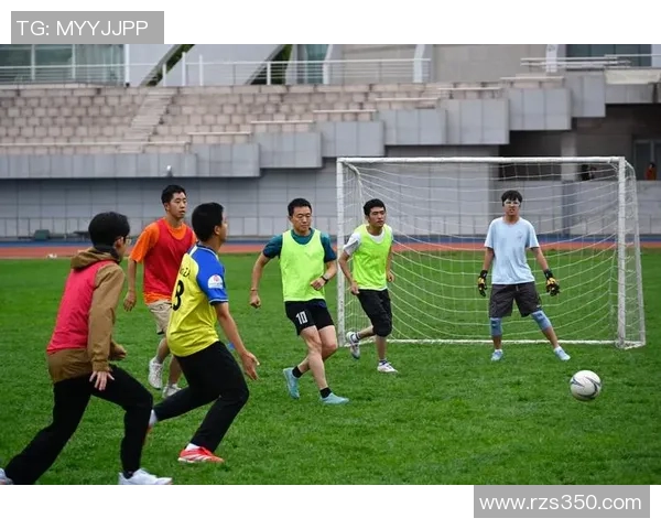 科学足球团队协作训练方法提升球员默契与竞技水平的探索与实践