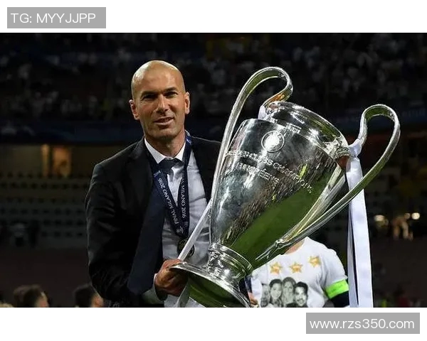 皇马传奇球星退役名单揭秘经典球员回顾与成就分析